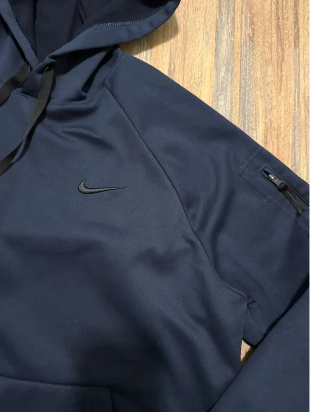 Nike navy men’s hoodie size medium